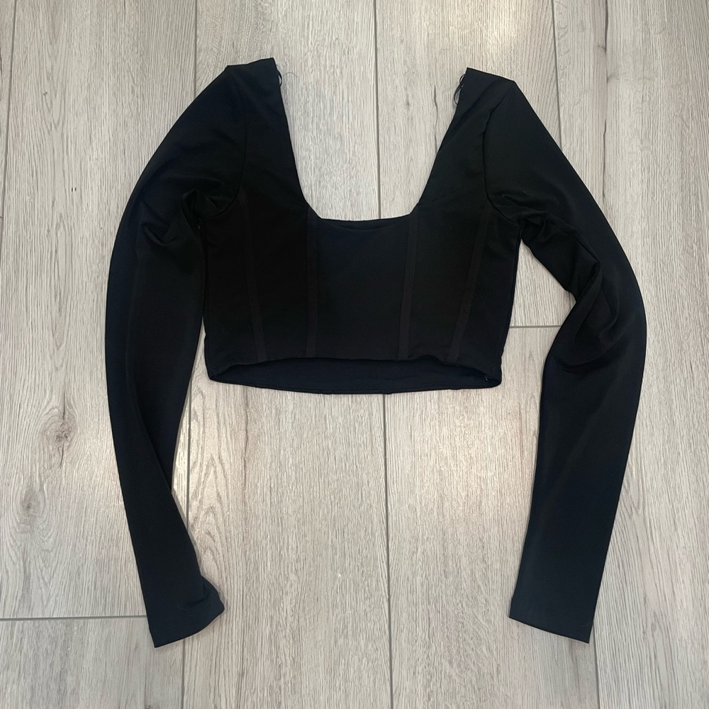 Dynamite Cropped Top - Picture 6 of 10